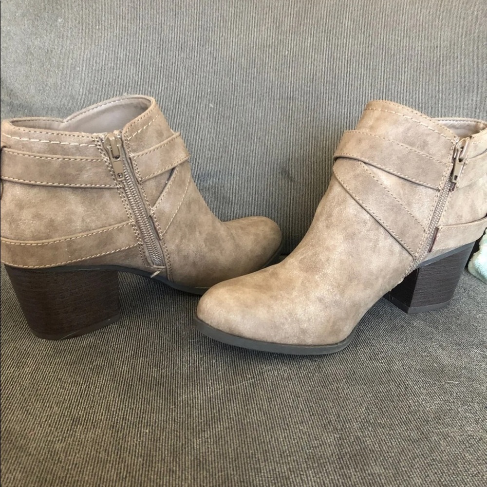 Booties - Picture 3 of 6
